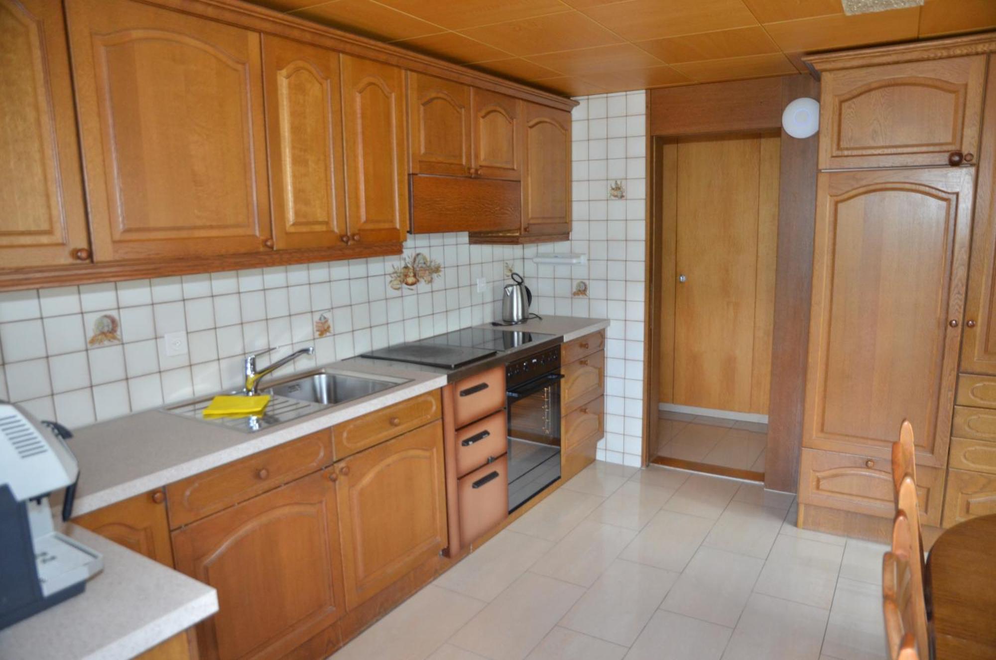 Grosse, Schoene Wohnung Im Gruenen Brig Buitenkant foto