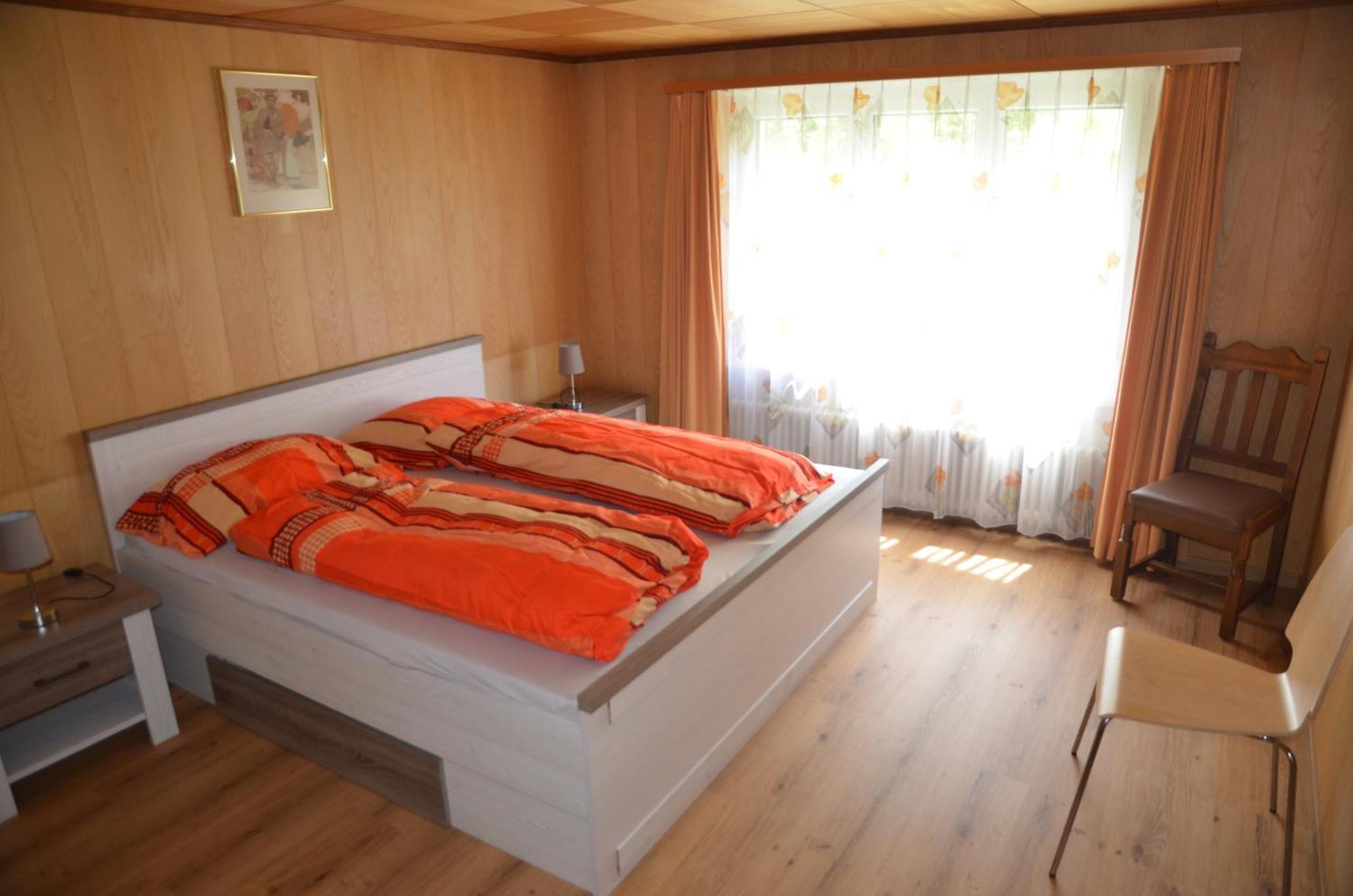 Grosse, Schoene Wohnung Im Gruenen Brig Buitenkant foto